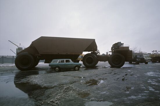 BelAZ-7420-9590