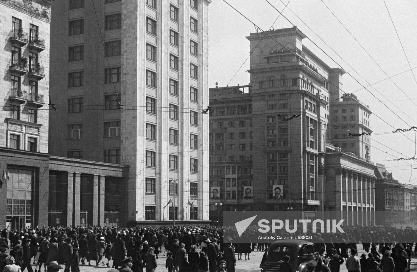 Muscovites on Gorky Street and beside Moskva Hotel
