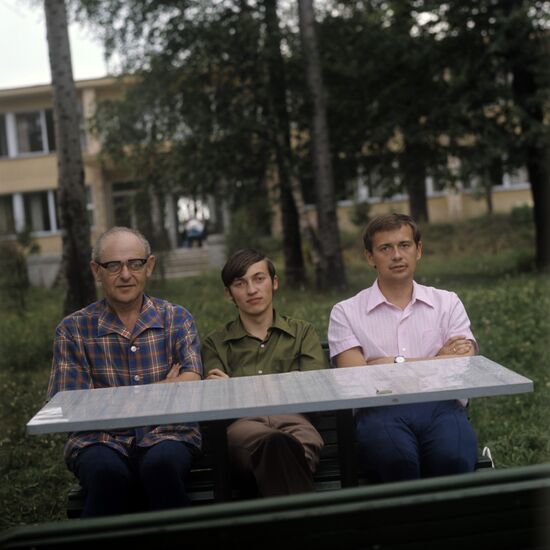 Chess players S.A.Furman, A.Karpov and Yu.Razuvayev