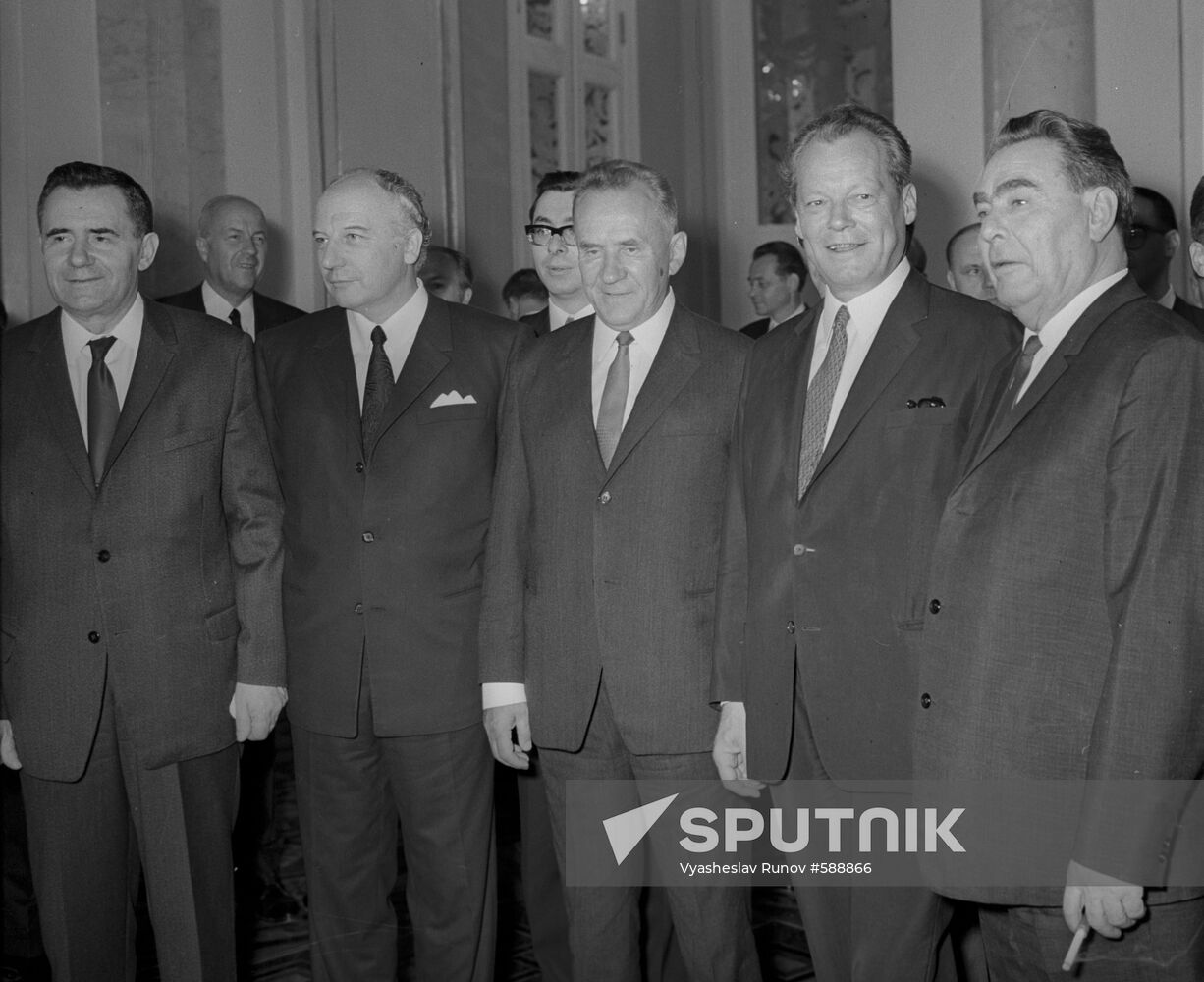 Goromyko, Scheel, Kosygin, Brandt, Brezhnev