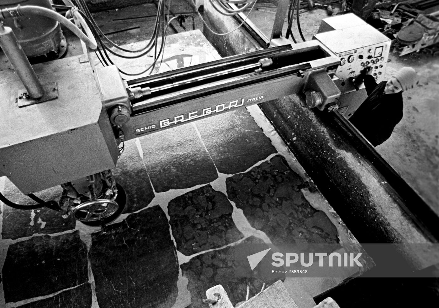 Shop of stone-working plant