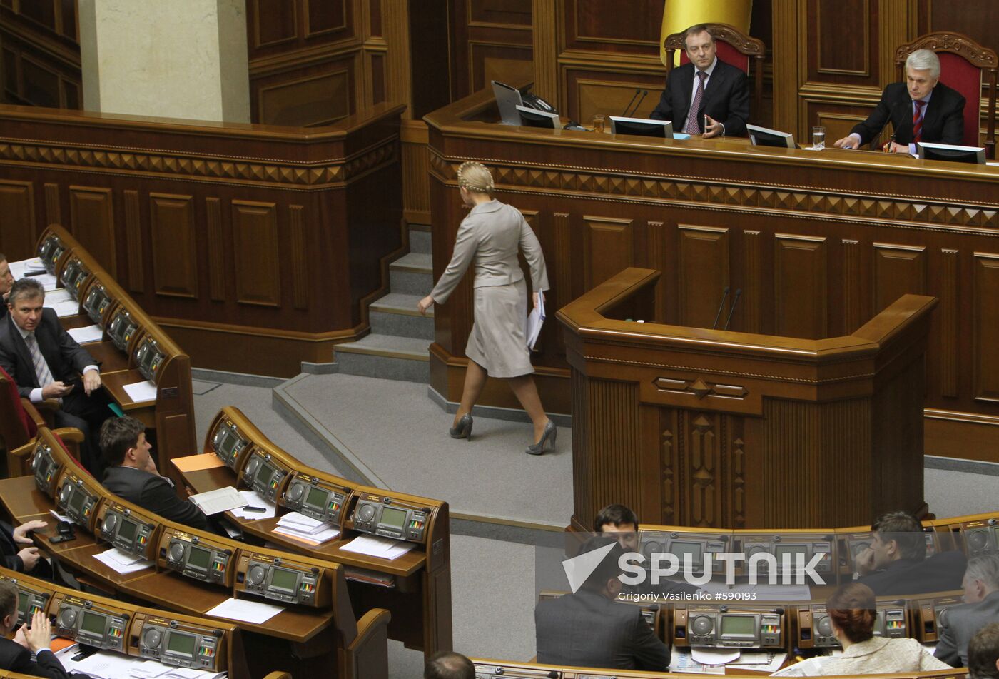 Ukraine parliament dismisses Yulia Tymoshenko's government