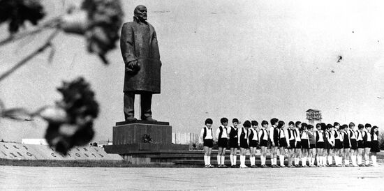 Monument to Vladimir Lenin in Tbilisi