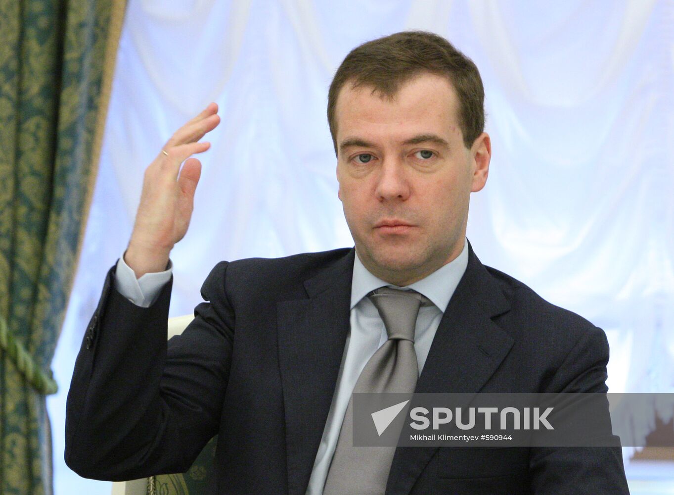 Dmitry Medvedev meets leaders of United Russia