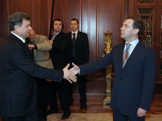 Dmitry Medvedev meets Anatoly Artamonov