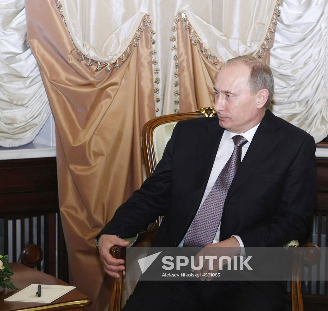 Vladimir Putin meets with Nino Burdzhanadze in Moscow