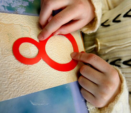 Child rehab center gets ready for March 8th holiday