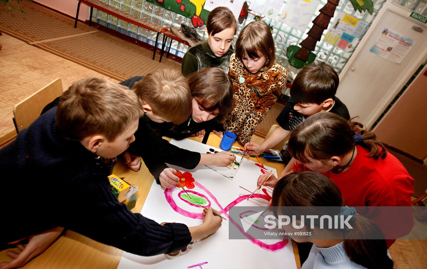 Child rehab center gets ready for March 8th holiday