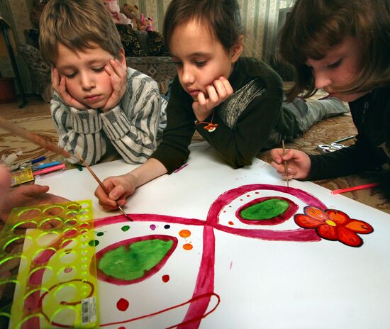 Child rehab center gets ready for March 8th holiday