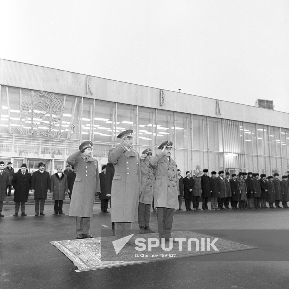 Syrian Defense Minister Mustafa Tlass arrives in Moscow