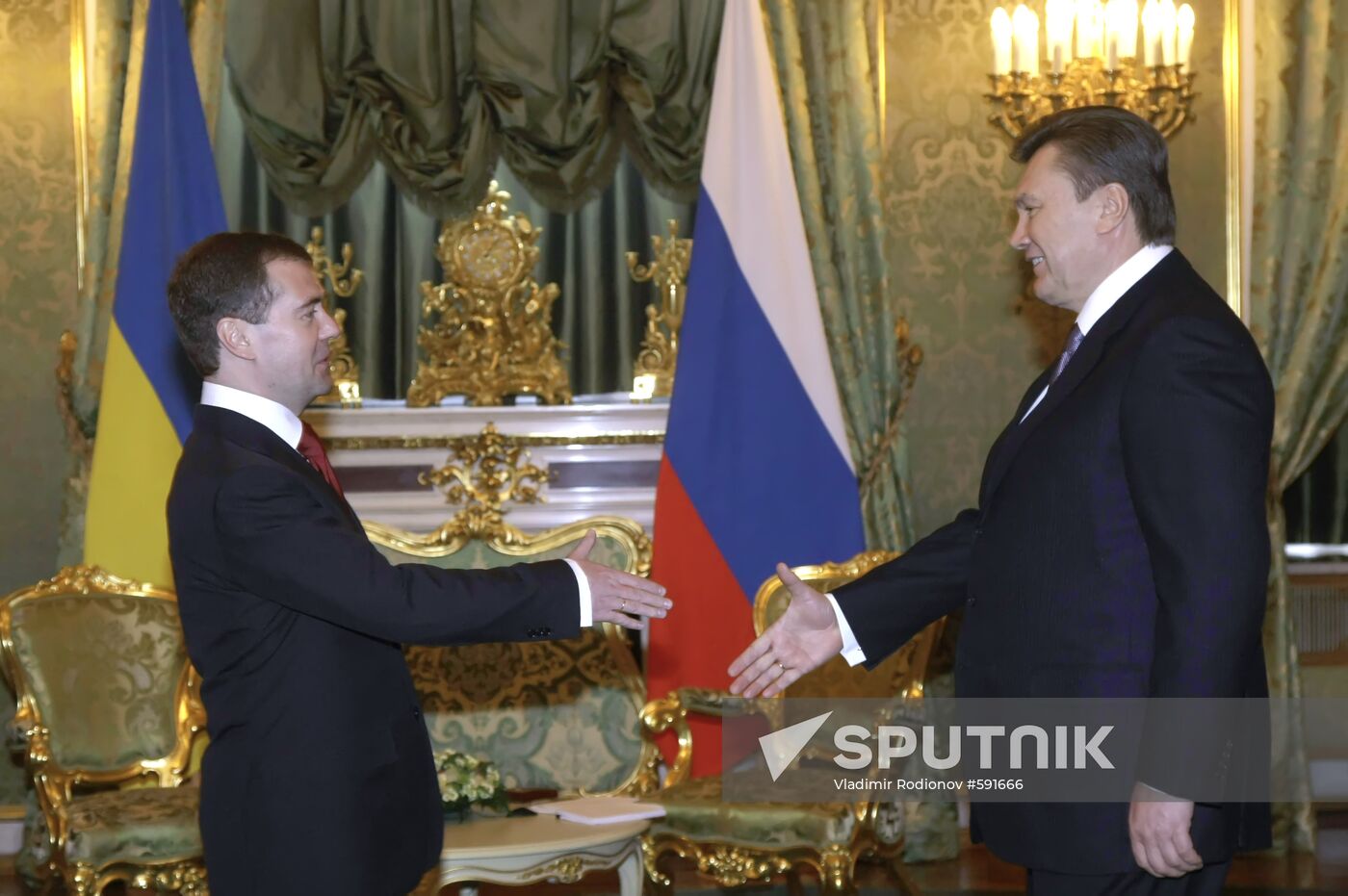 Dmitry Medvedev and Viktor Yanukovych