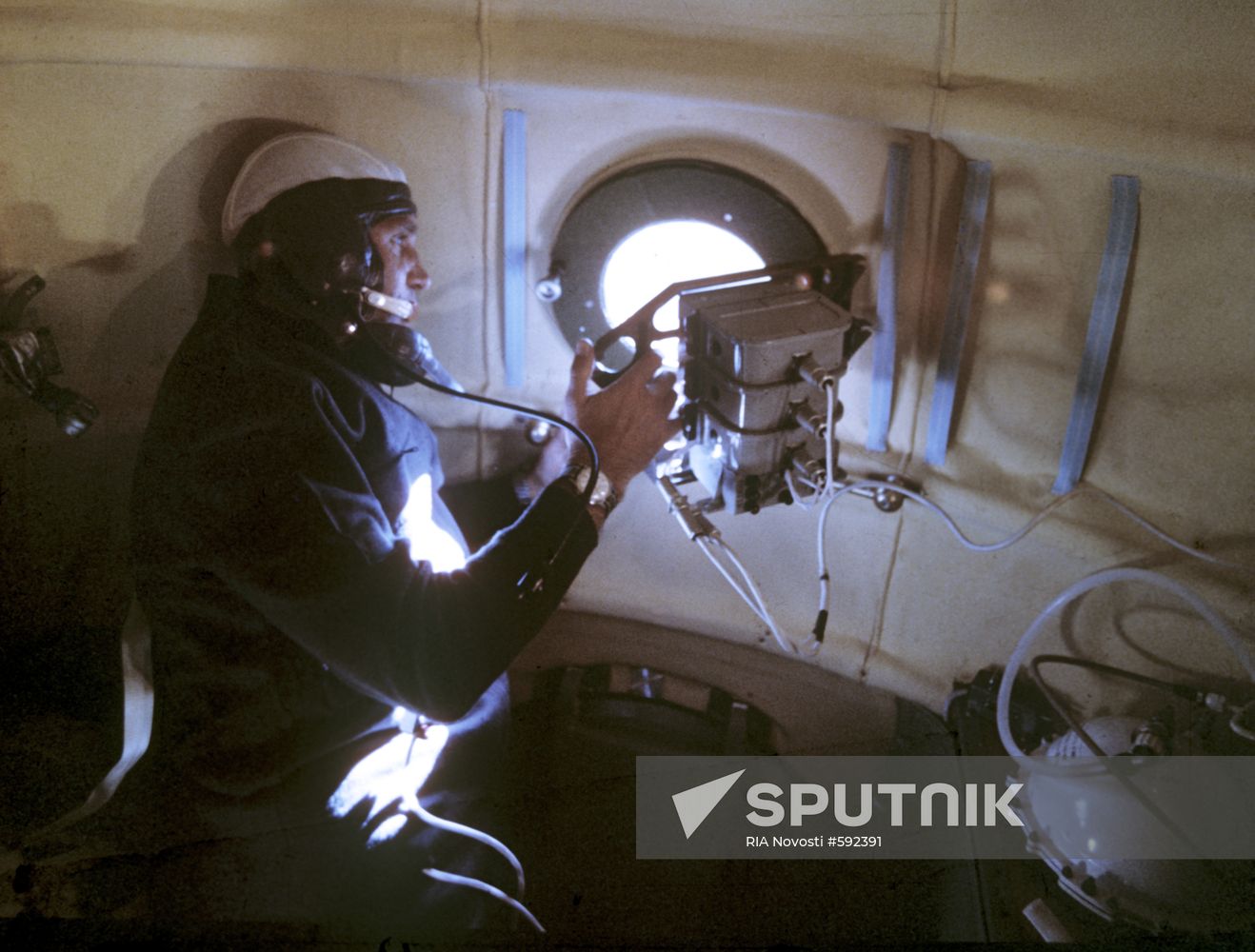 Oleg Makarov in orbit module