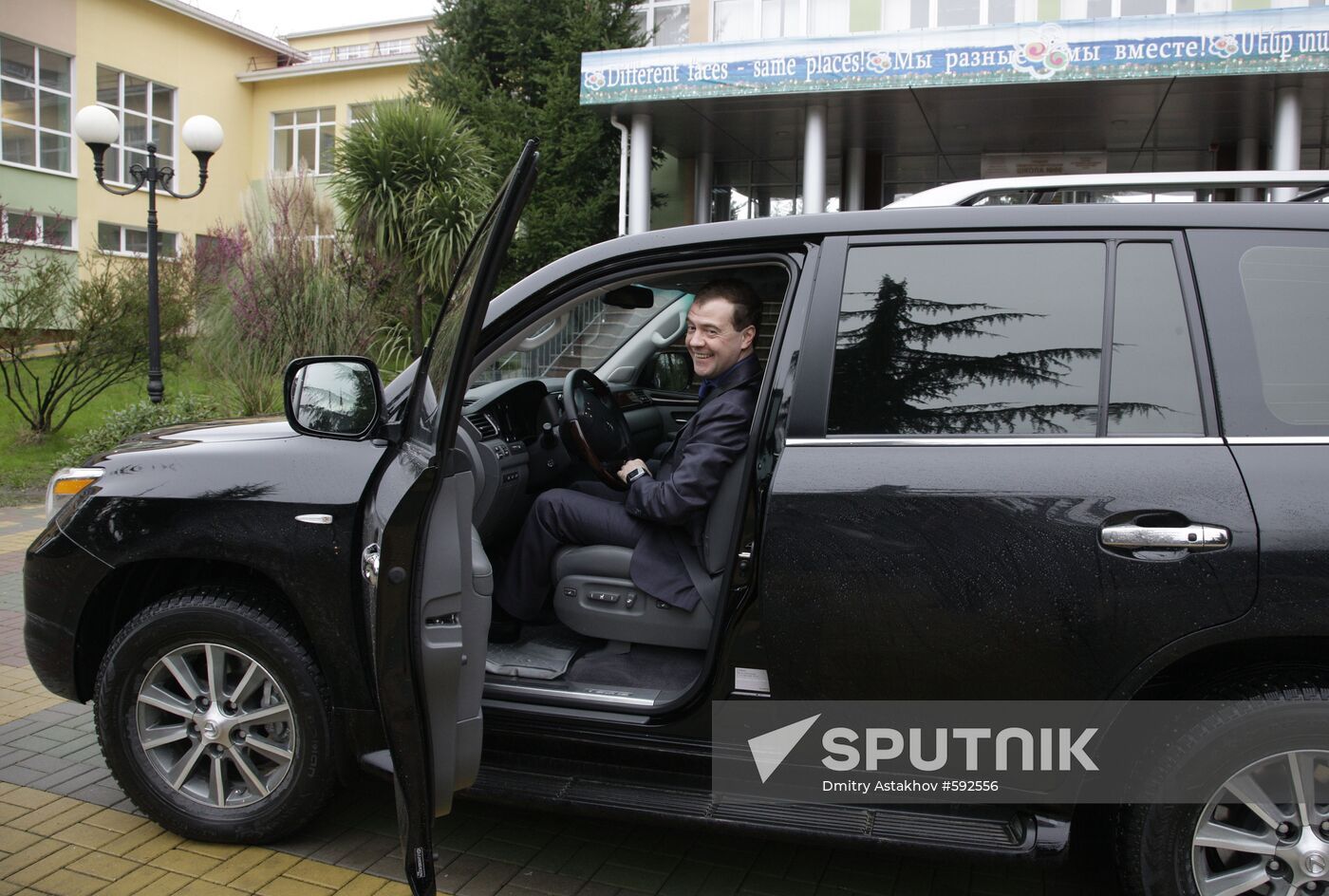 Dmitry Medvedev visits Sochi secondary school