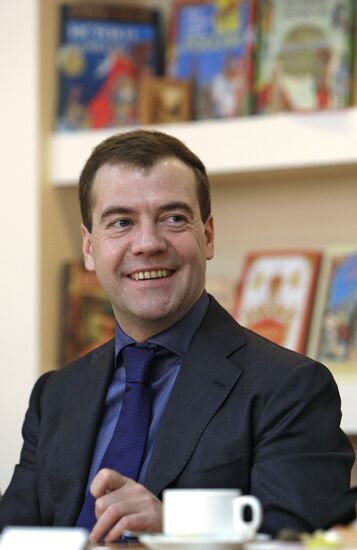 Dmitry Medvedev visits Sochi secondary school