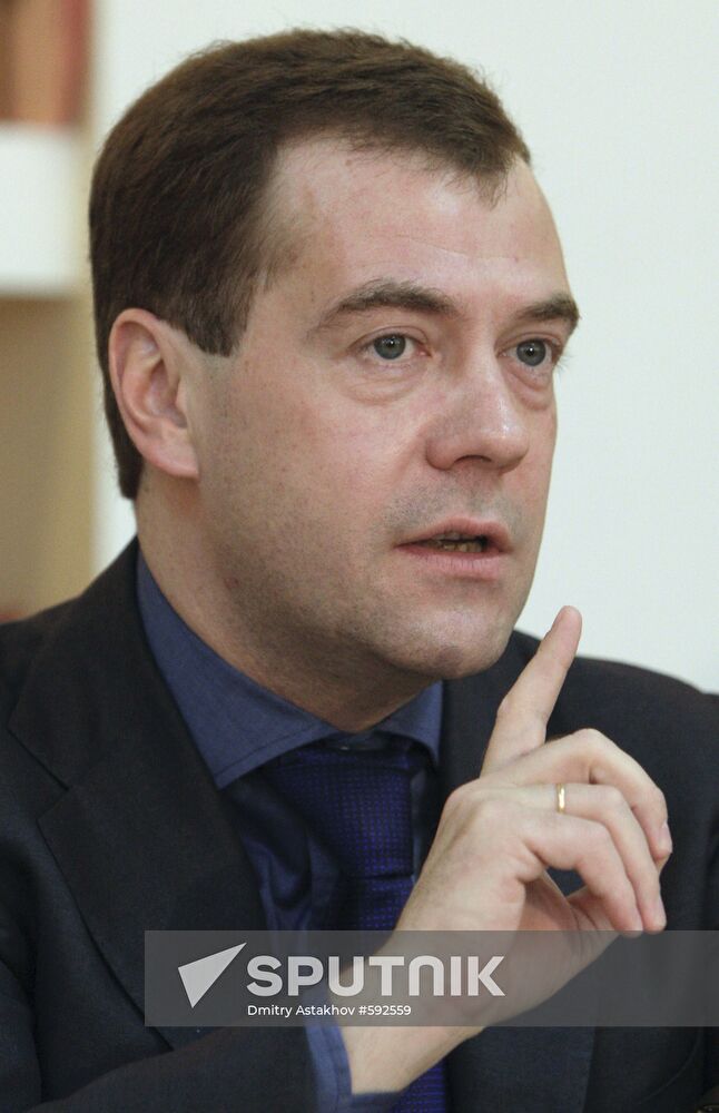 Dmitry Medvedev visits Sochi secondary school