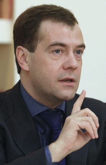 Dmitry Medvedev visits Sochi secondary school