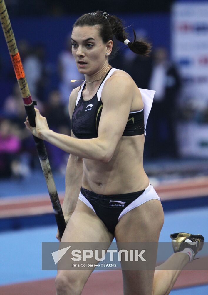 Yelena Isinbayeva wins international tournament in Donetsk