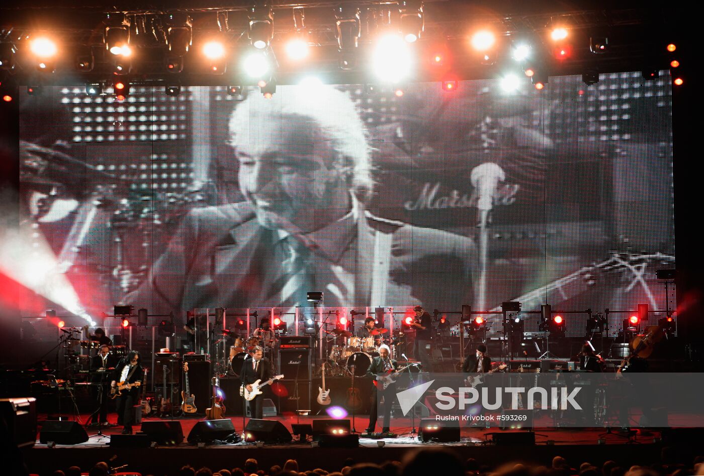 Tsvety band's 40th anniversary concert in Moscow