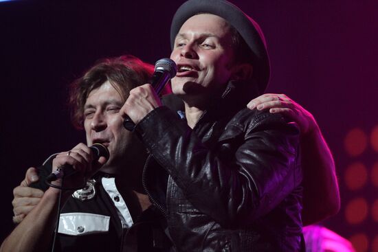 Presenting "Chartova Dyuzhina. Top 13" rock 'n' roll awards