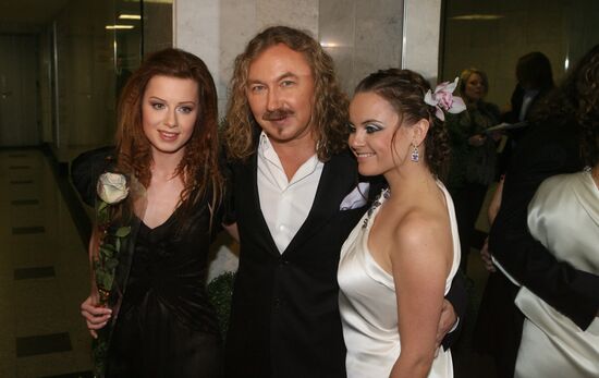 Yulia Savicheva, Igor Nikolaev and Yulia Proskuryakova