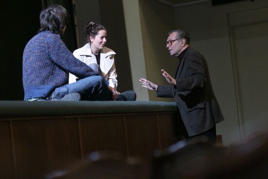 Rehearsing the play "Proof" staged by Krzysztof Zanussi