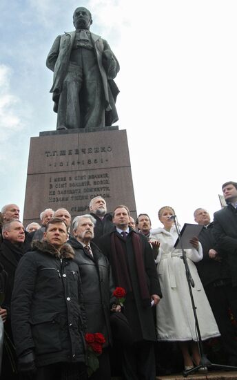 People's Democratic forces rally in Kiev