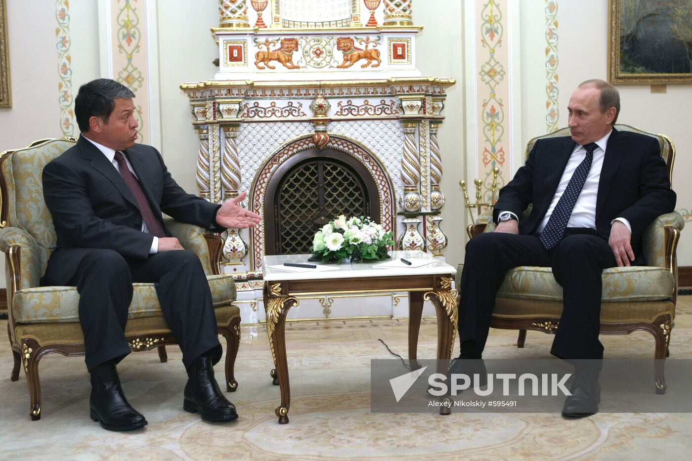 Vladimir Putin meets with King Abdullah II of Jordan