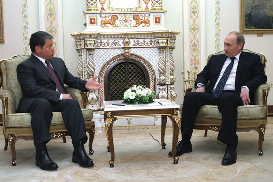 Vladimir Putin meets with King Abdullah II of Jordan