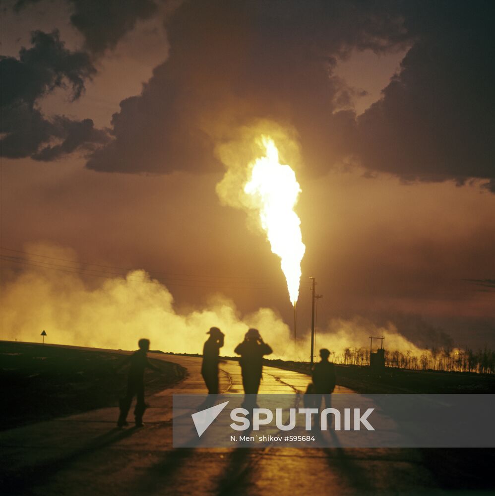 Oil-well gas burning