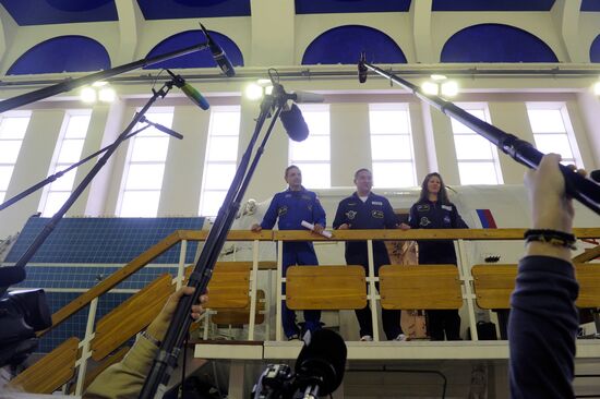 Mikhail Kornienko, Alexander Skvortsov, Tracy Caldwell Dyson