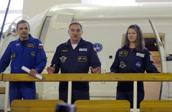 Mikhail Kornienko, Alexander Skvortsov, Tracy Caldwell Dyson