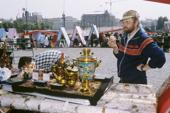 Selling souvenirs