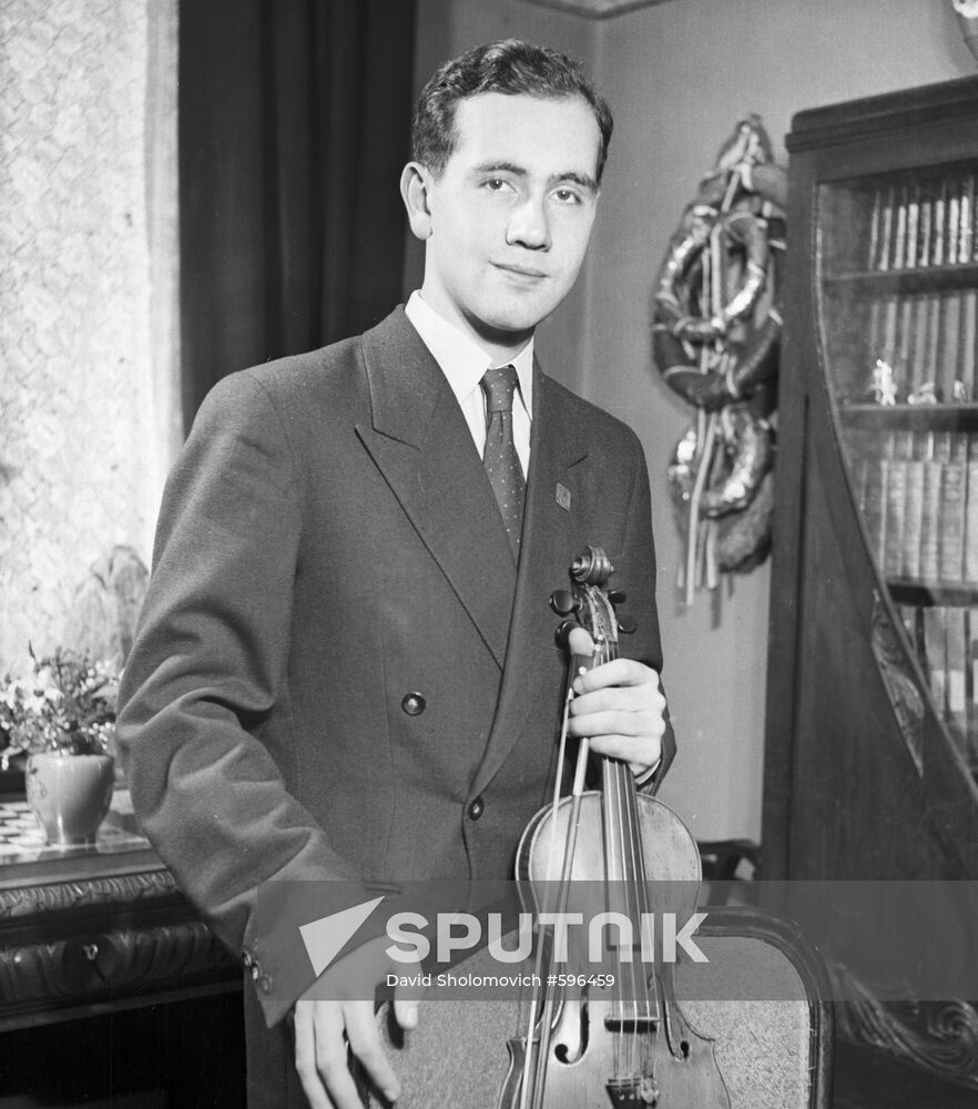 Violinist Igor Oistrakh
