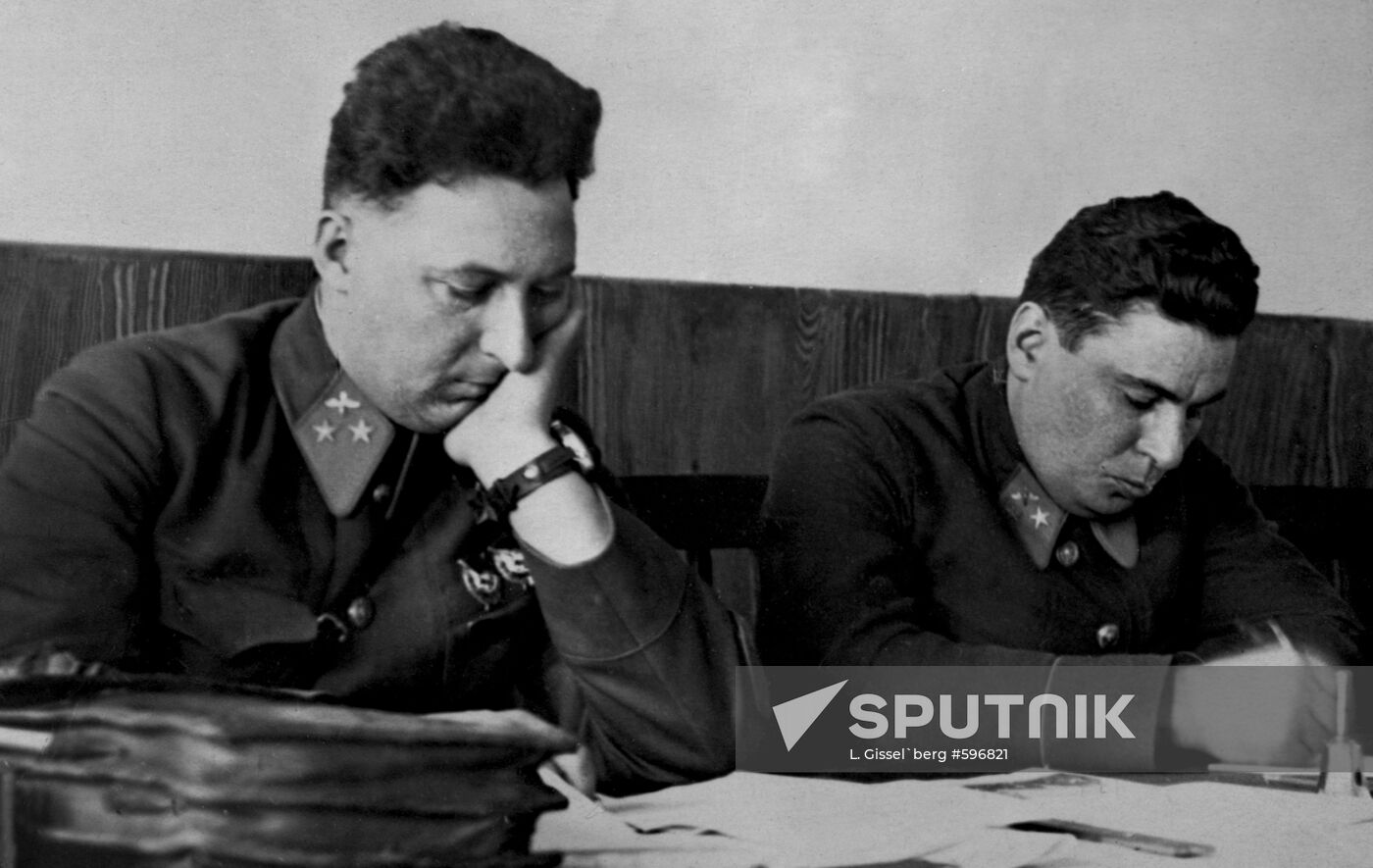 Pilots Ivan Yeryomenko and Alexander Osipenko