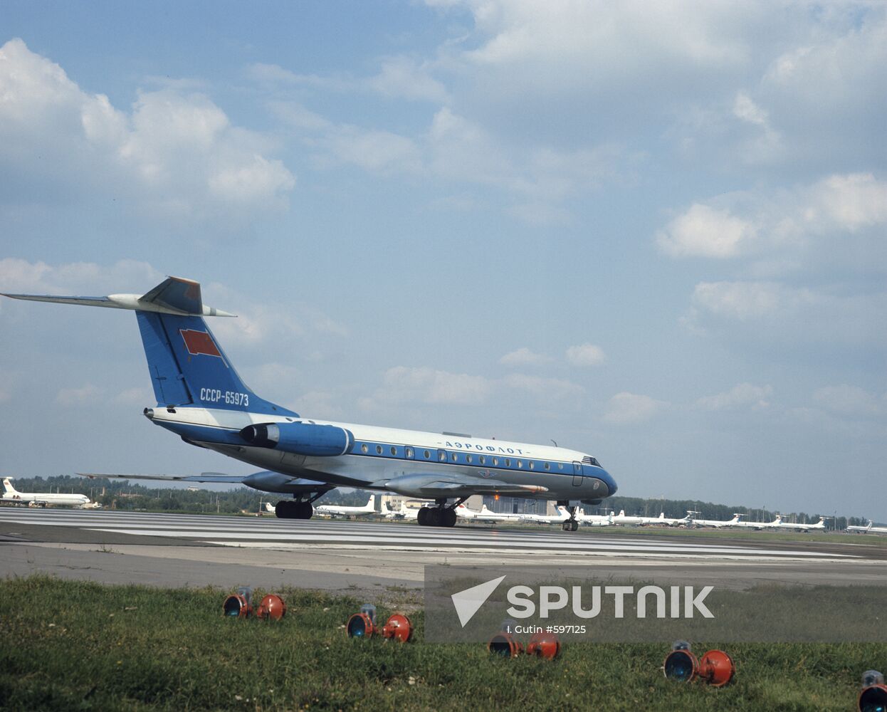 Tu-134 airliner