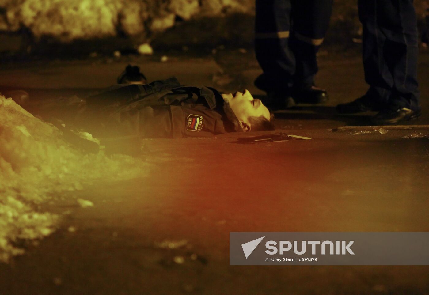 Police officer gunned down, another wounded in west Moscow