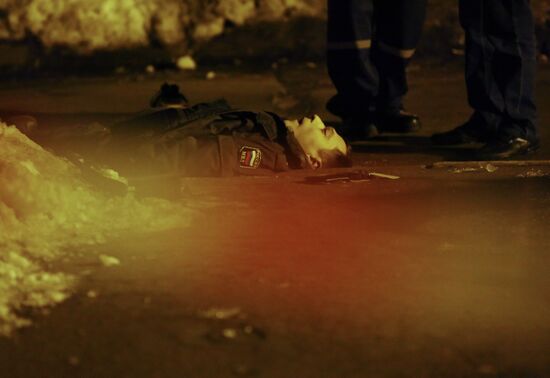 Police officer gunned down, another wounded in west Moscow