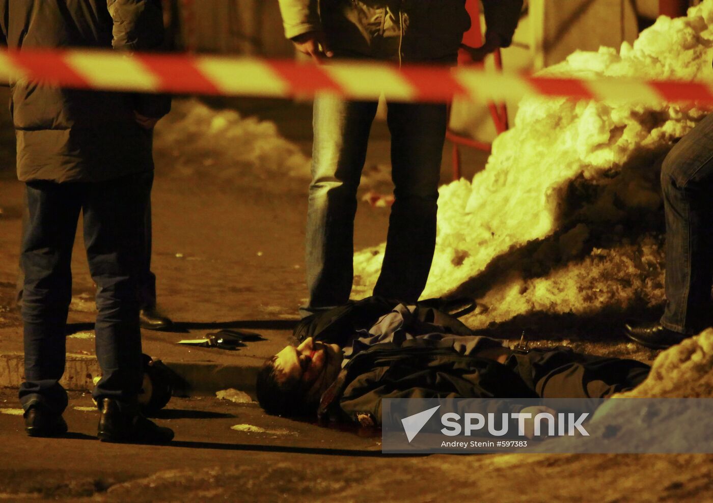 Police officer gunned down, another wounded in west Moscow