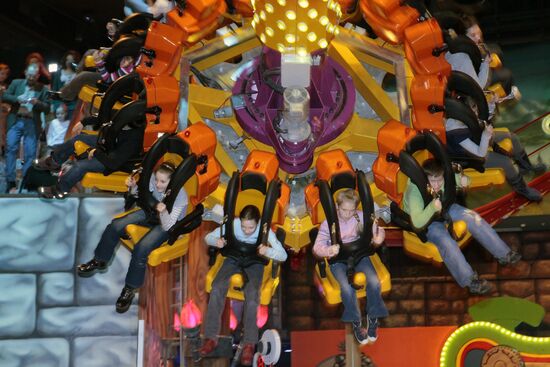 Happylon indoor amusement park opens in Moscow