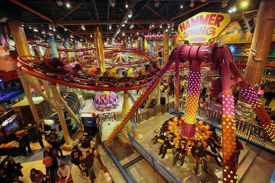 Happylon indoor amusement park opens in Moscow