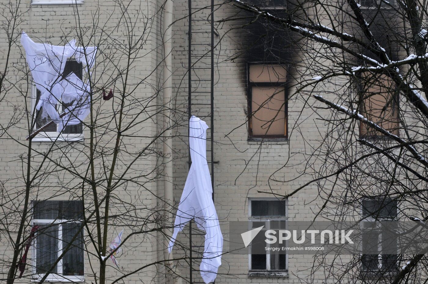 Communal apartment blows up in St. Petersburg