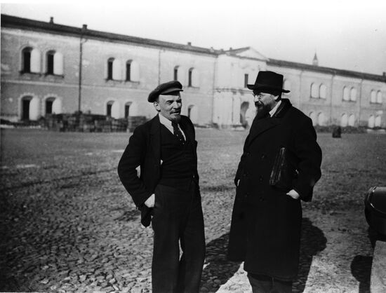Vladimir Lenin and Vladimir Bonch-Bruyevich