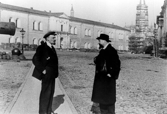 Vladimir Lenin and Vladimir Bonch-Bruyevich