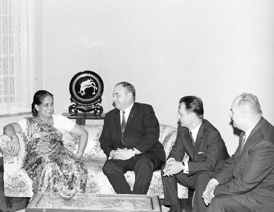 Sirimavo Bandaranaike and Mikhail Georgadze