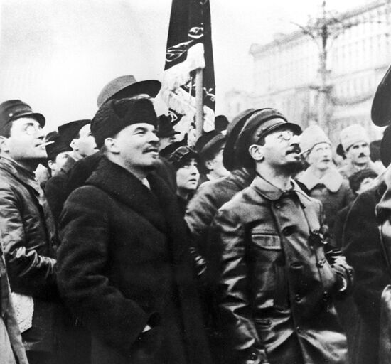 Vladimir Lenin and Yakov Sverdlov