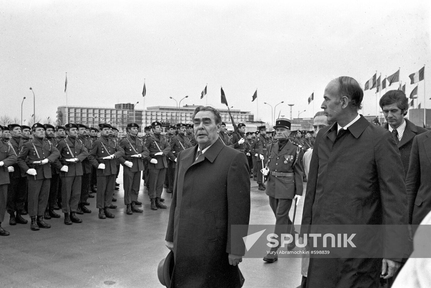 Leonid Brezhnev and Valéry Giscard d'Estaing