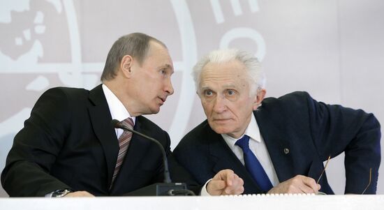 Vladimir Putin attends meeting at Russian Geographical Society