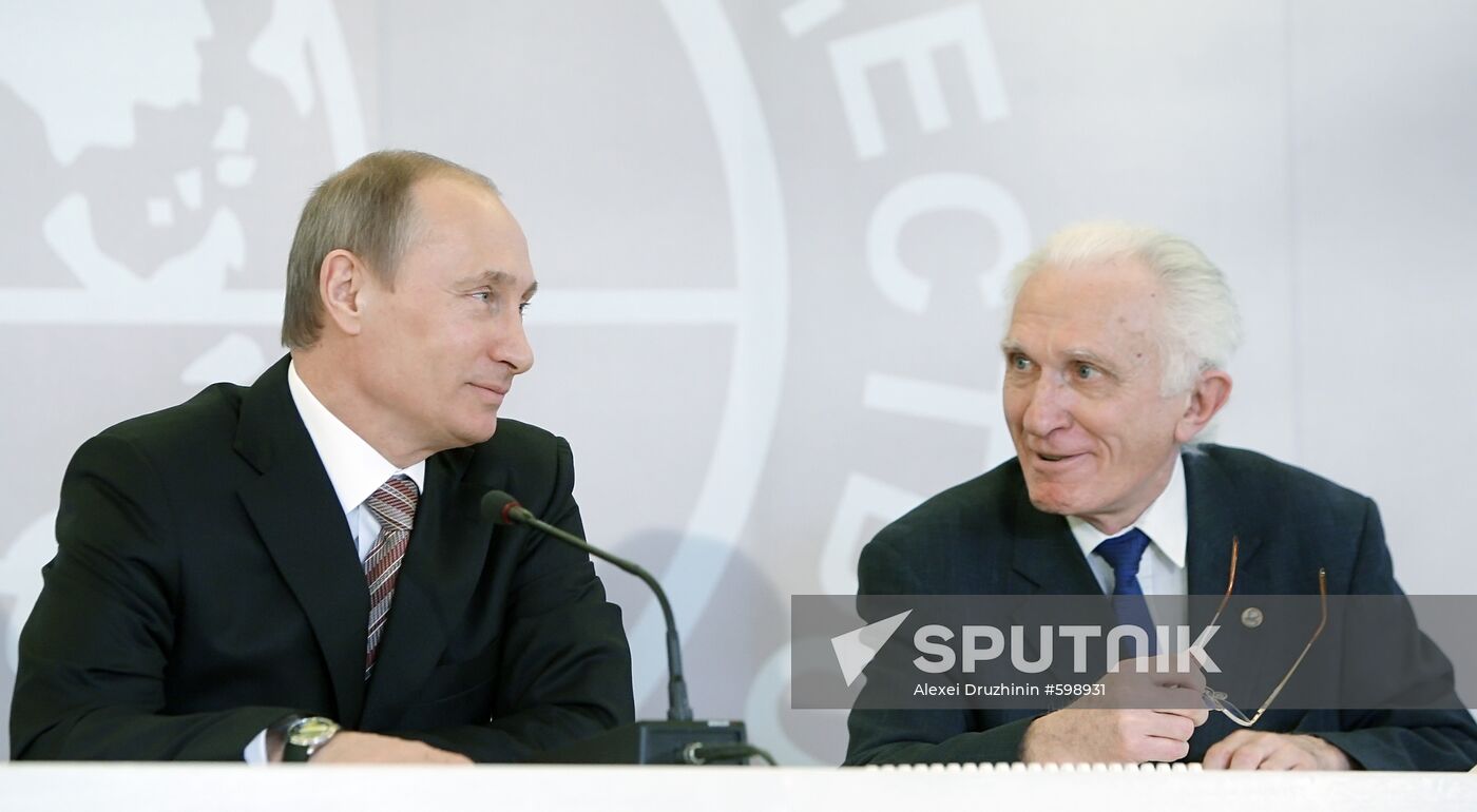 Vladimir Putin attends meeting at Russian Geographical Society
