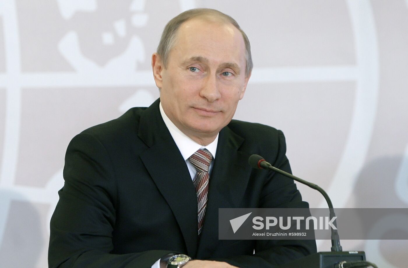 Vladimir Putin attends meeting at Russian Geographical Society