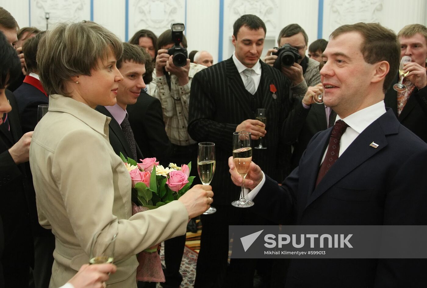 Dmitry Medvedev presents awards to Russian Olympic team